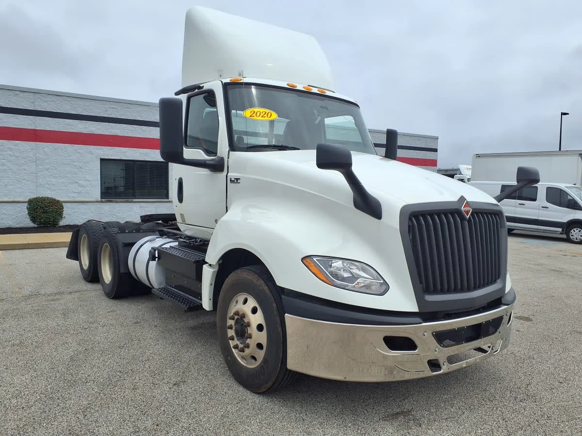 2020 International LT in Cleveland, OH — photo 3