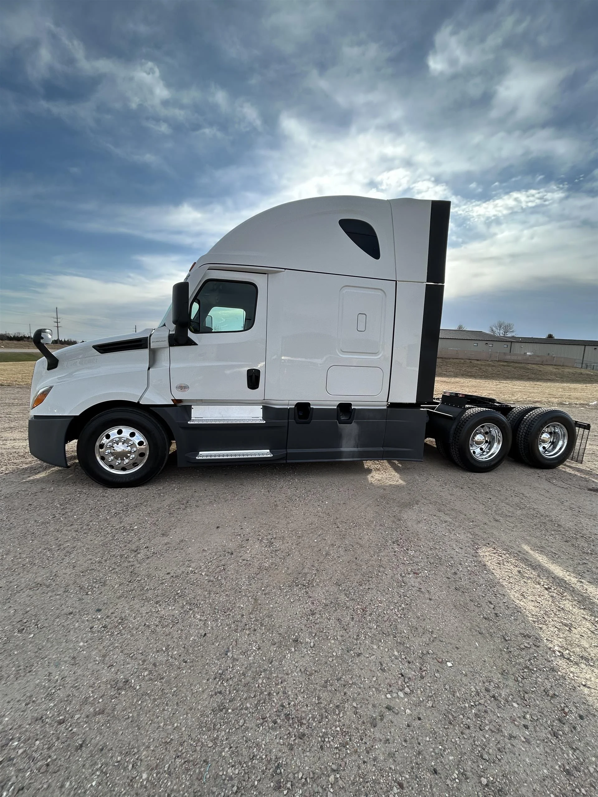2024 Freightliner Cascadia in Sioux Falls, SD — photo 6