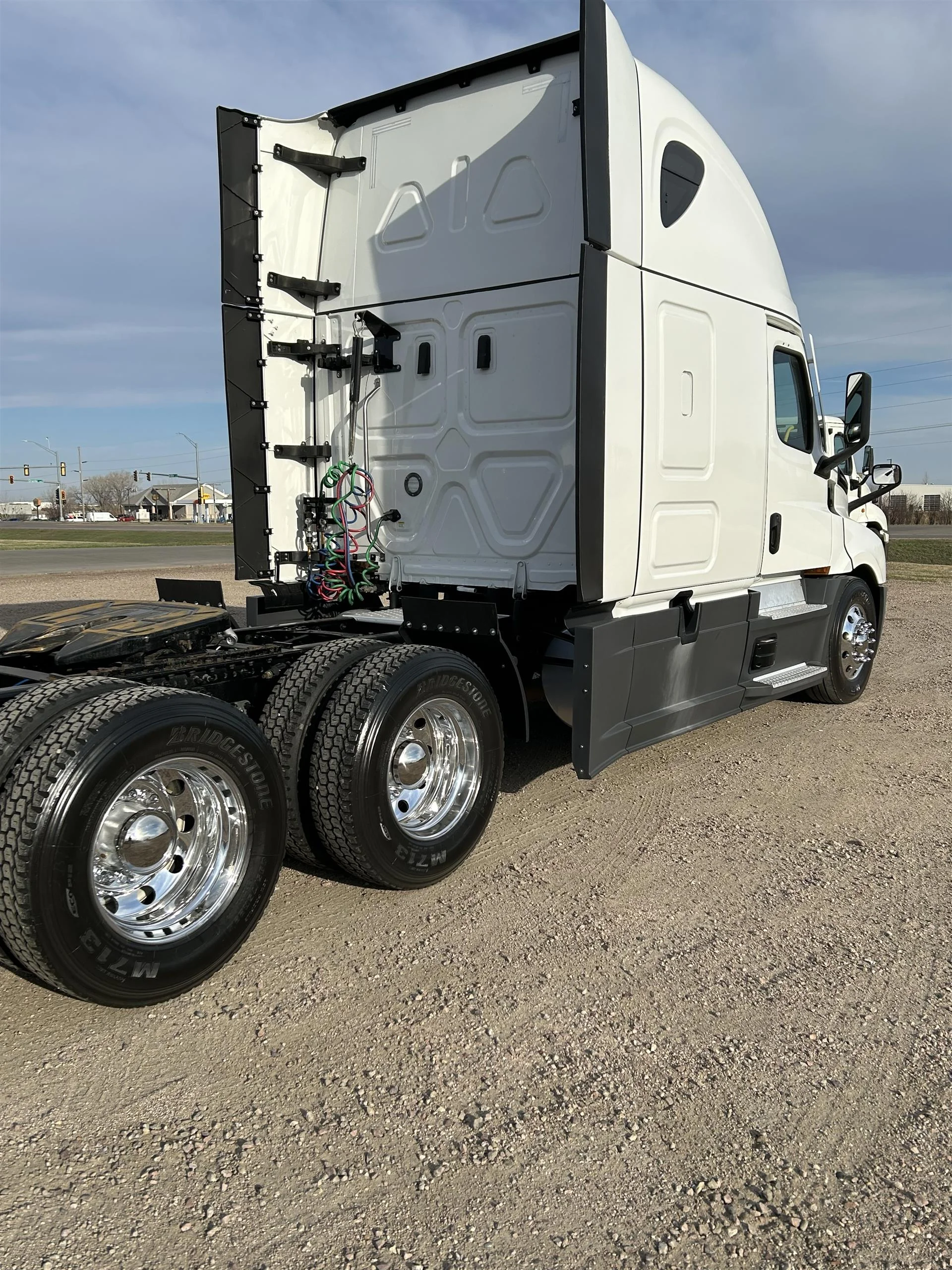 2024 Freightliner Cascadia in Sioux Falls, SD — photo 4