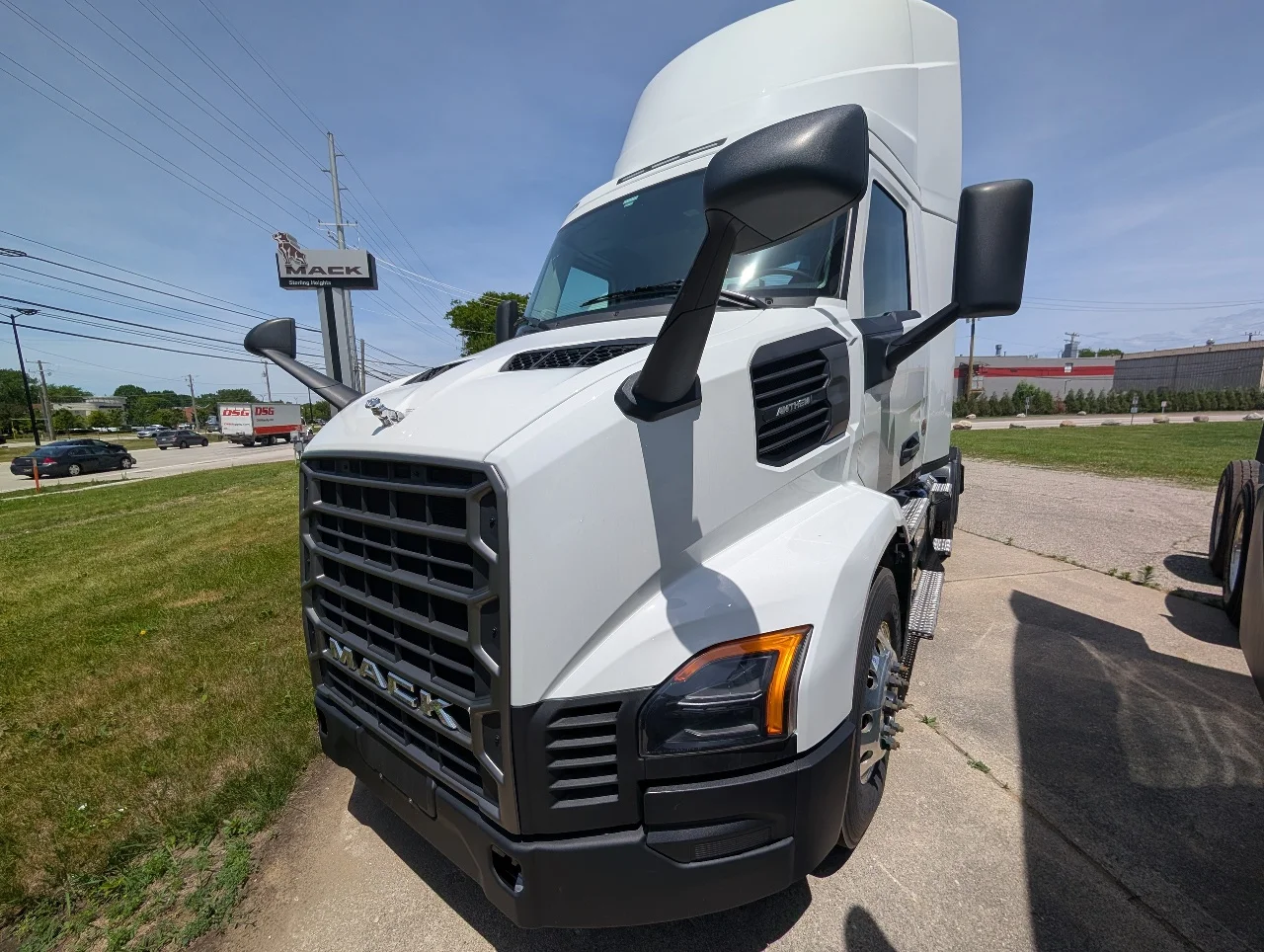 2027 Mack in Flint, MI — photo 3