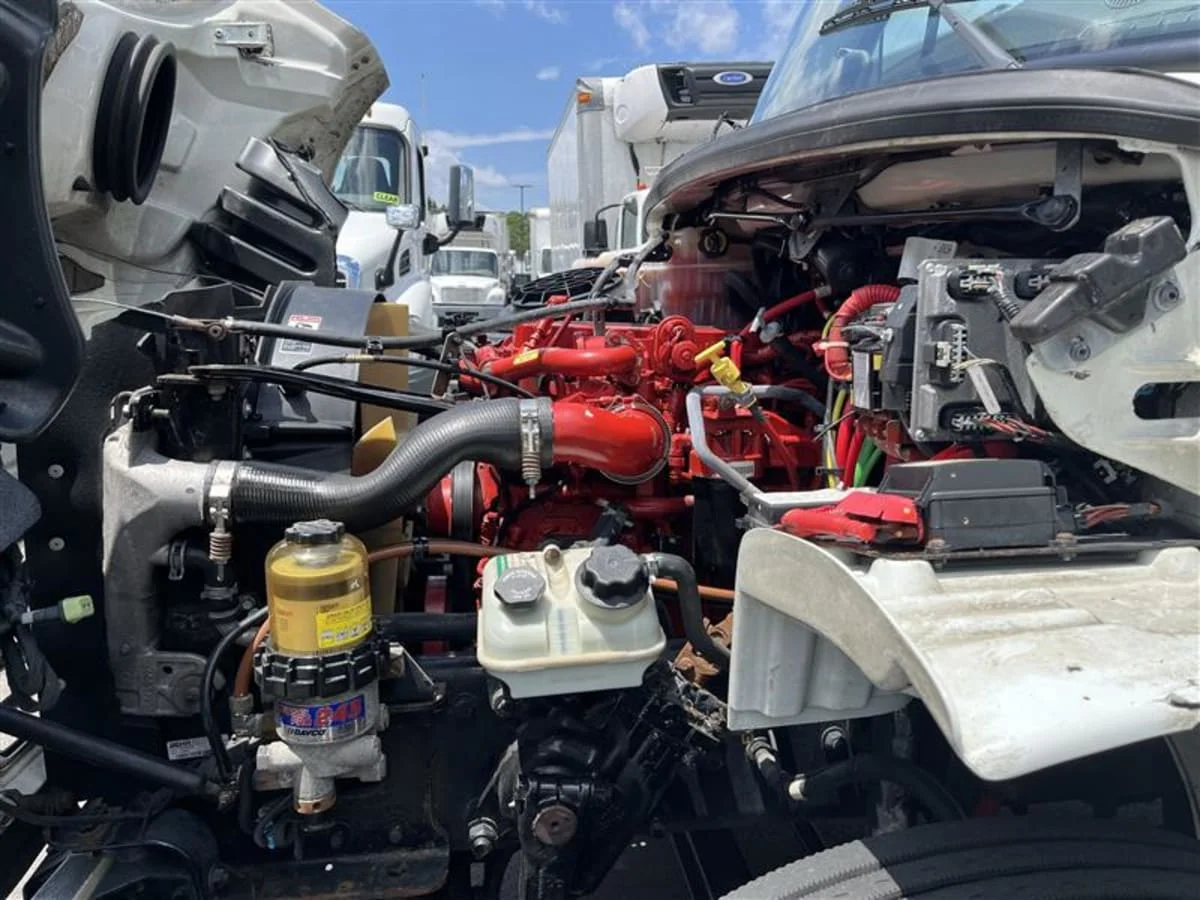 2019 Freightliner M2 106 - image 10