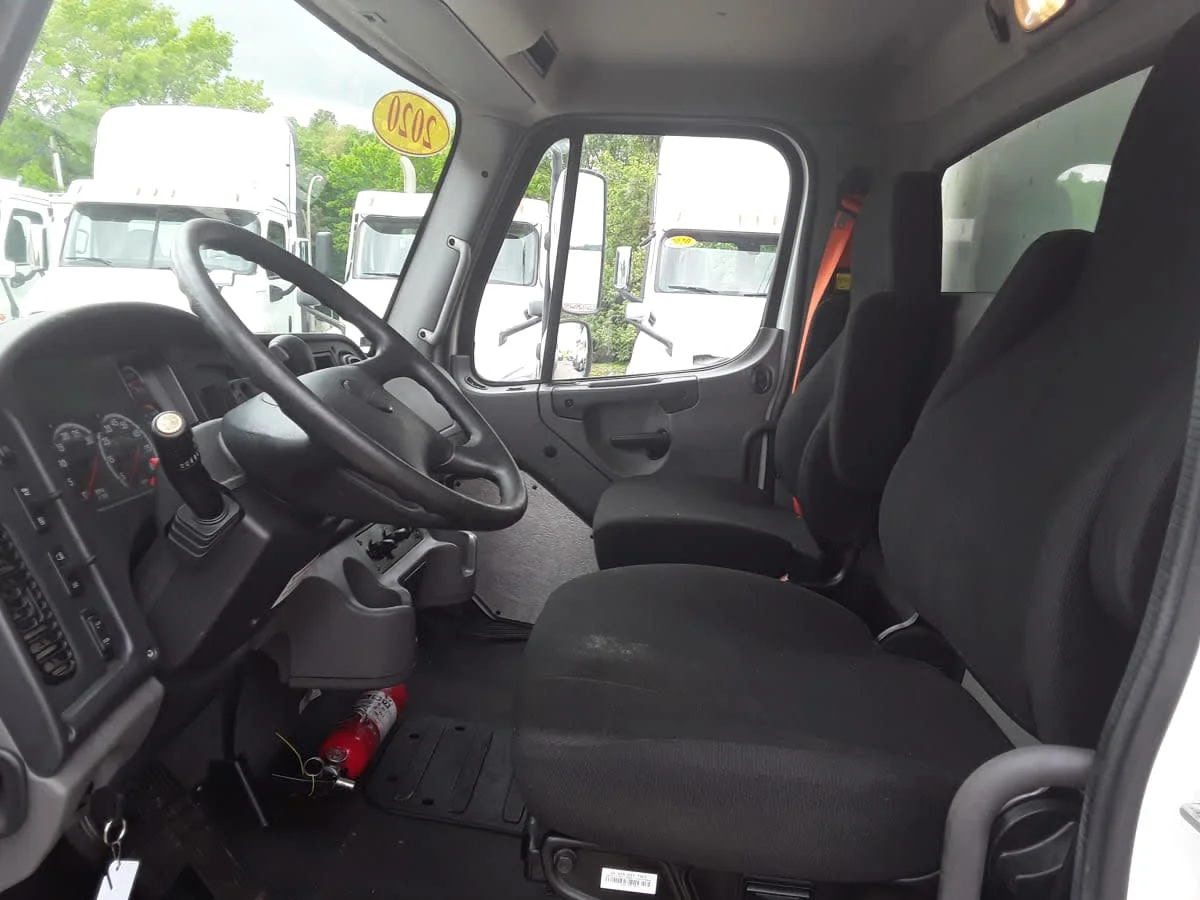 2020 Freightliner M2 106 - image 8