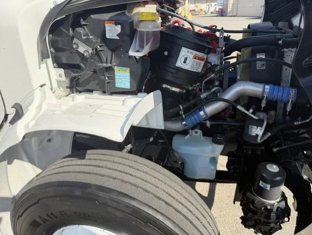 2020 Freightliner M2 106 — photo 13