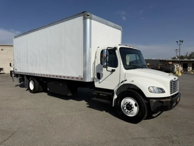 2020 Freightliner M2 106 — photo 4