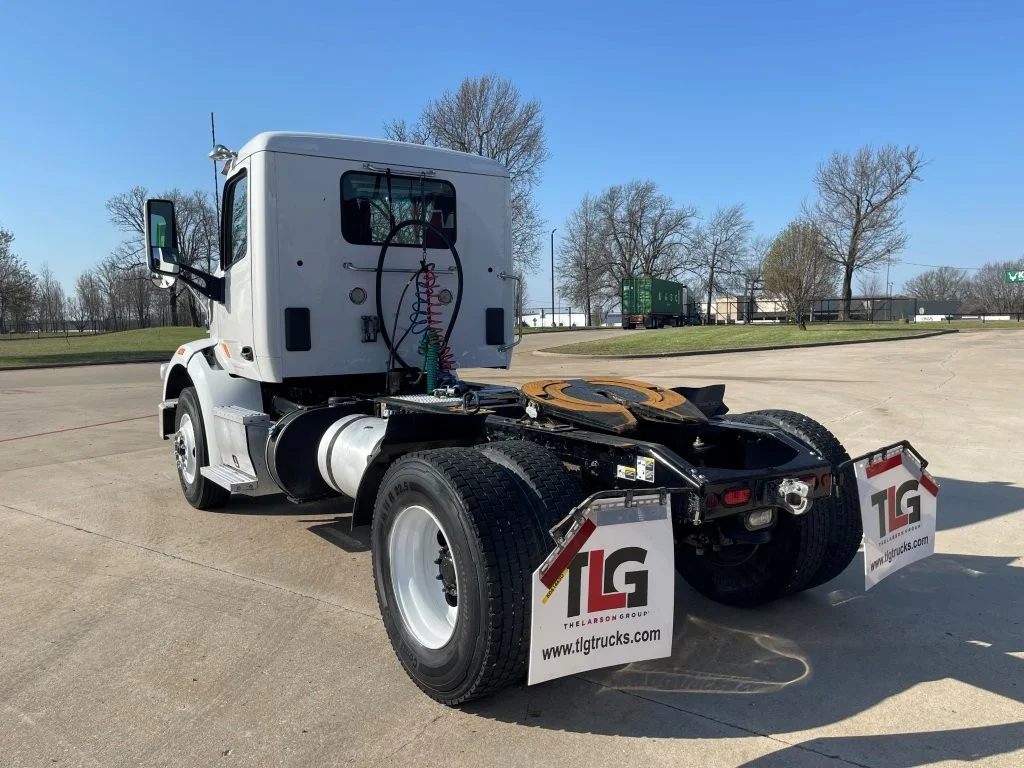2019 Peterbilt 567 - image 3