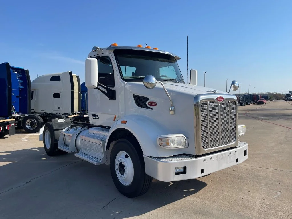 2019 Peterbilt 567 - image 7