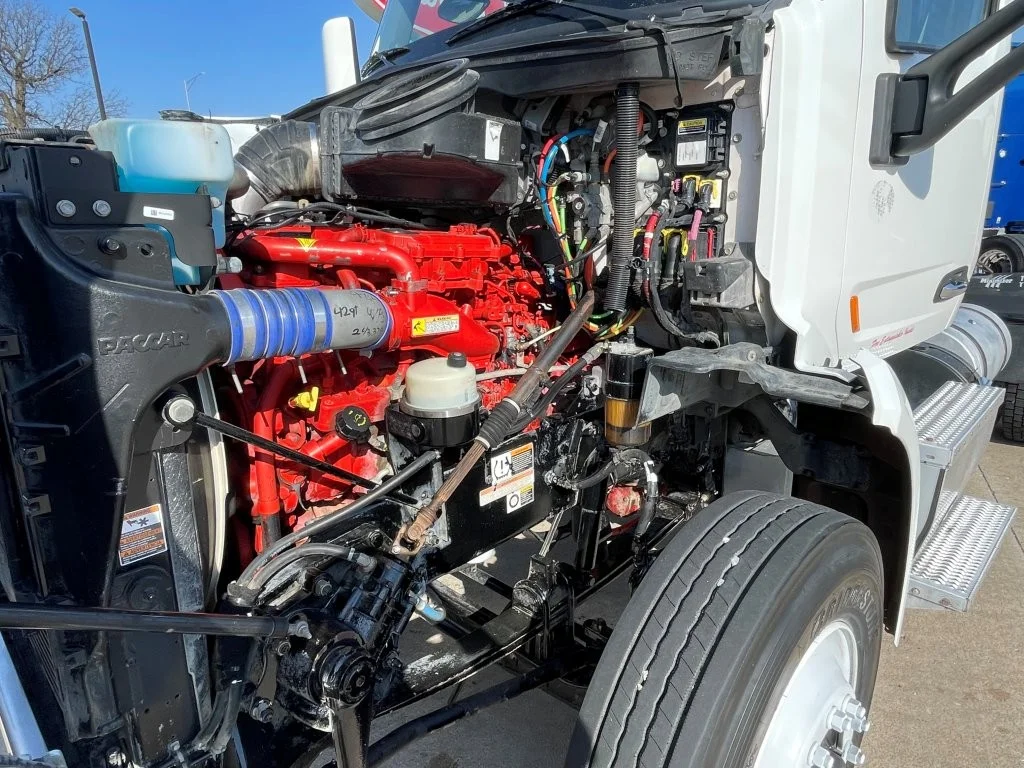 2019 Peterbilt 567 - image 9