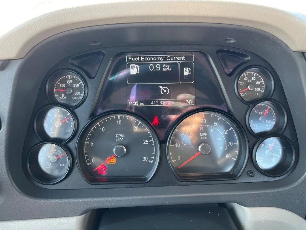 2019 Peterbilt 567 - image 11
