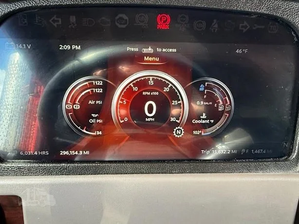 2023 Peterbilt 389 - image 16