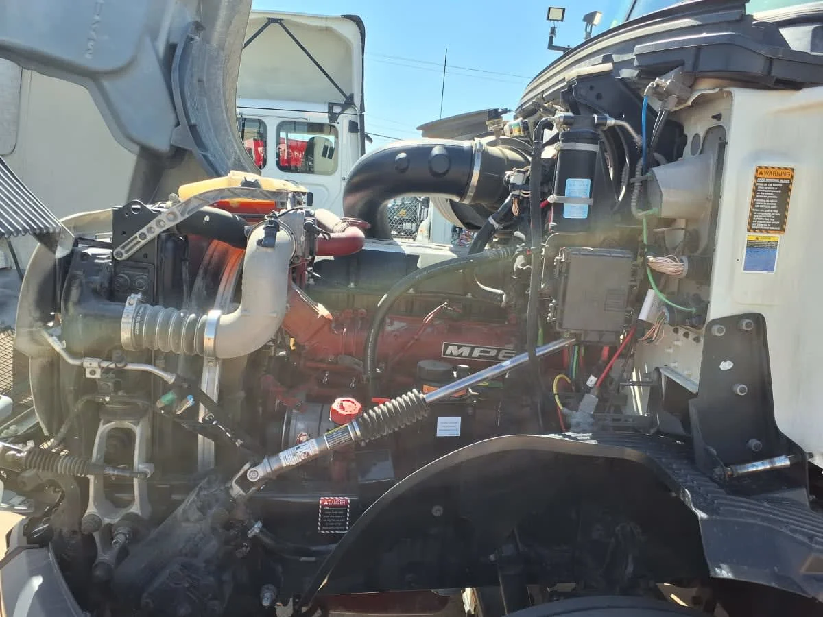 2020 Mack Anthem - image 9