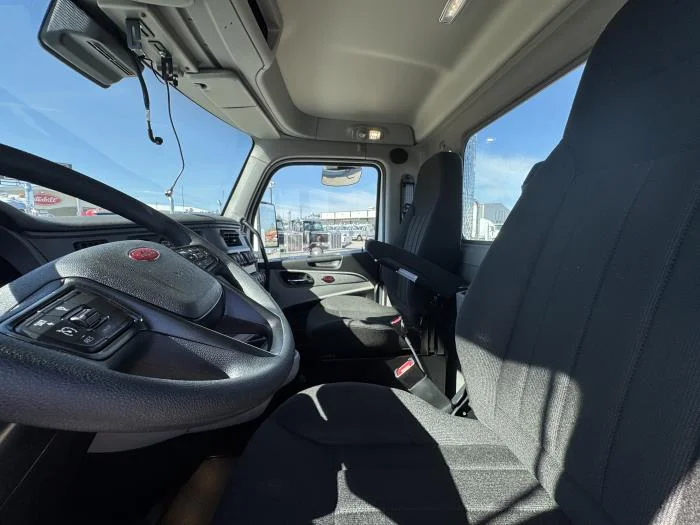 2026 Peterbilt 579 - image 13