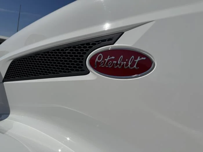 2026 Peterbilt 579 - image 11