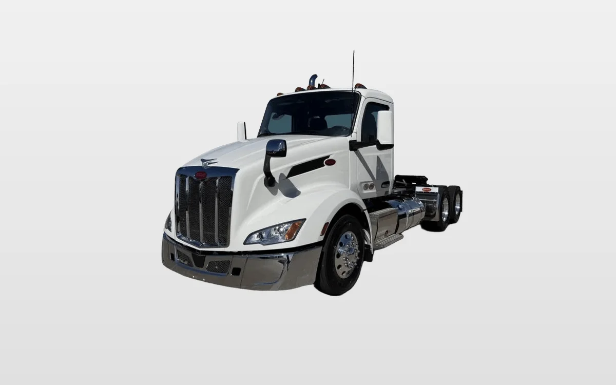 2026 Peterbilt 579 - image 1