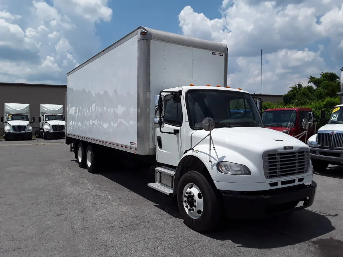 2019 Freightliner M2 106 in La Vergne, TN — photo 3