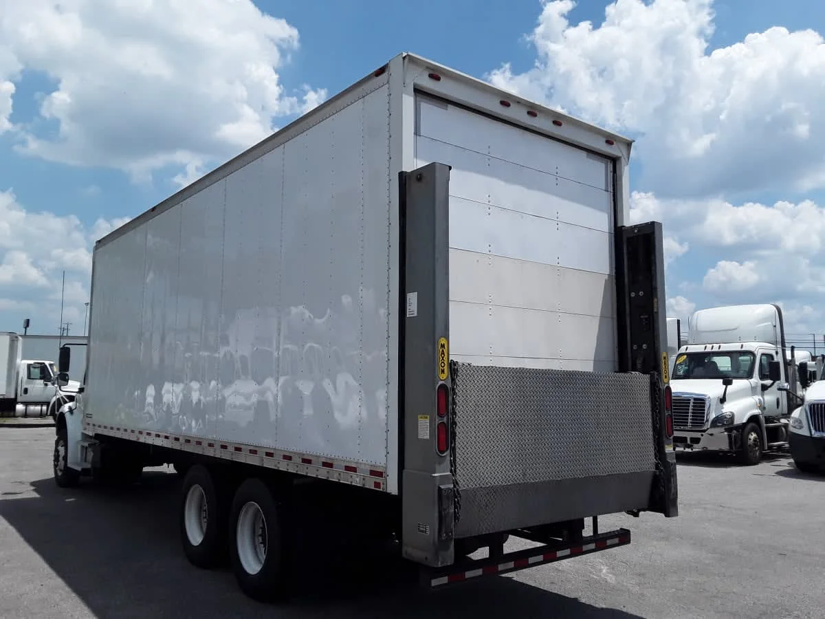 2019 Freightliner M2 106 in La Vergne, TN — photo 6
