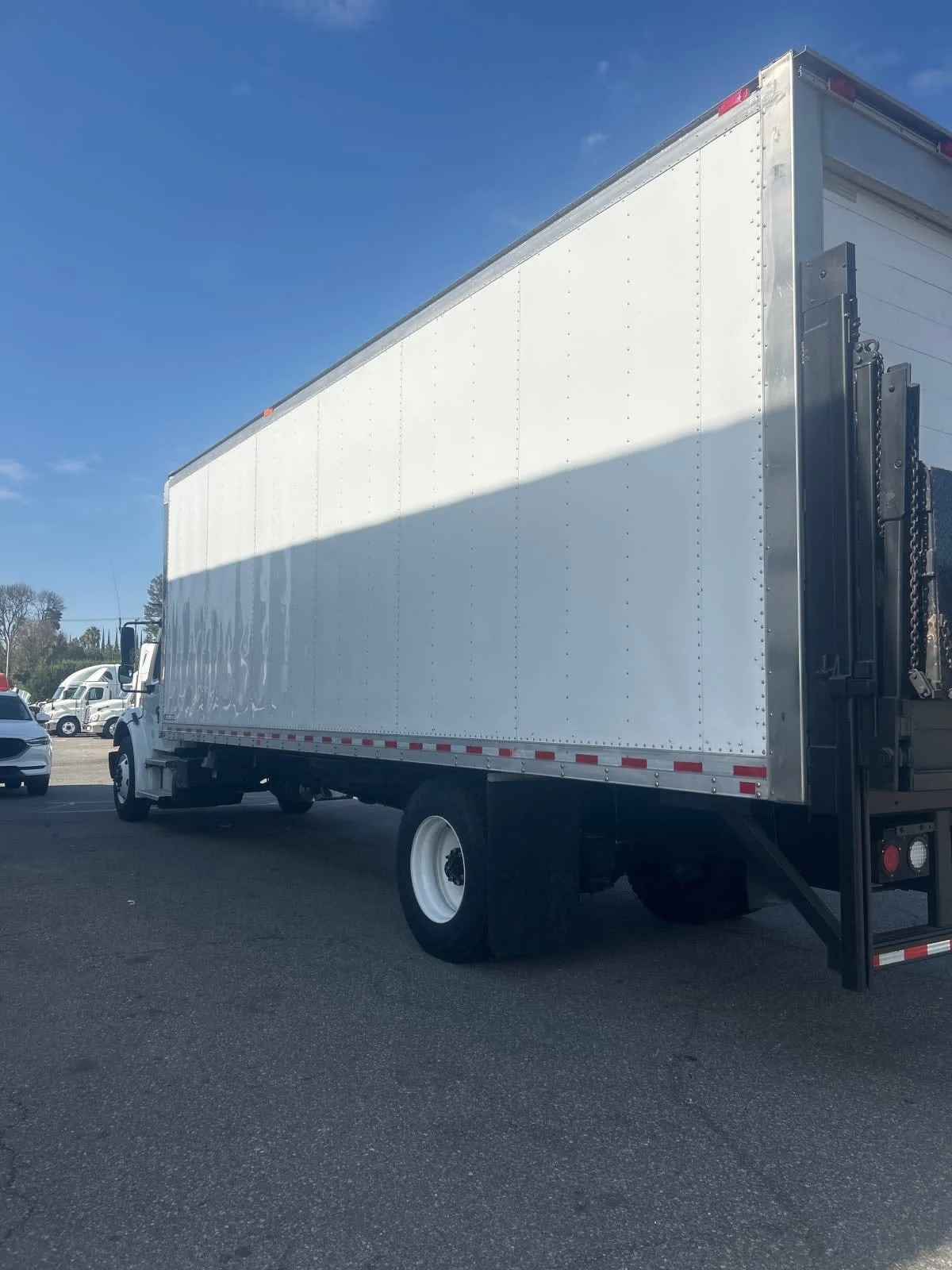 2020 Freightliner M2 106 in Pomona, CA — photo 6