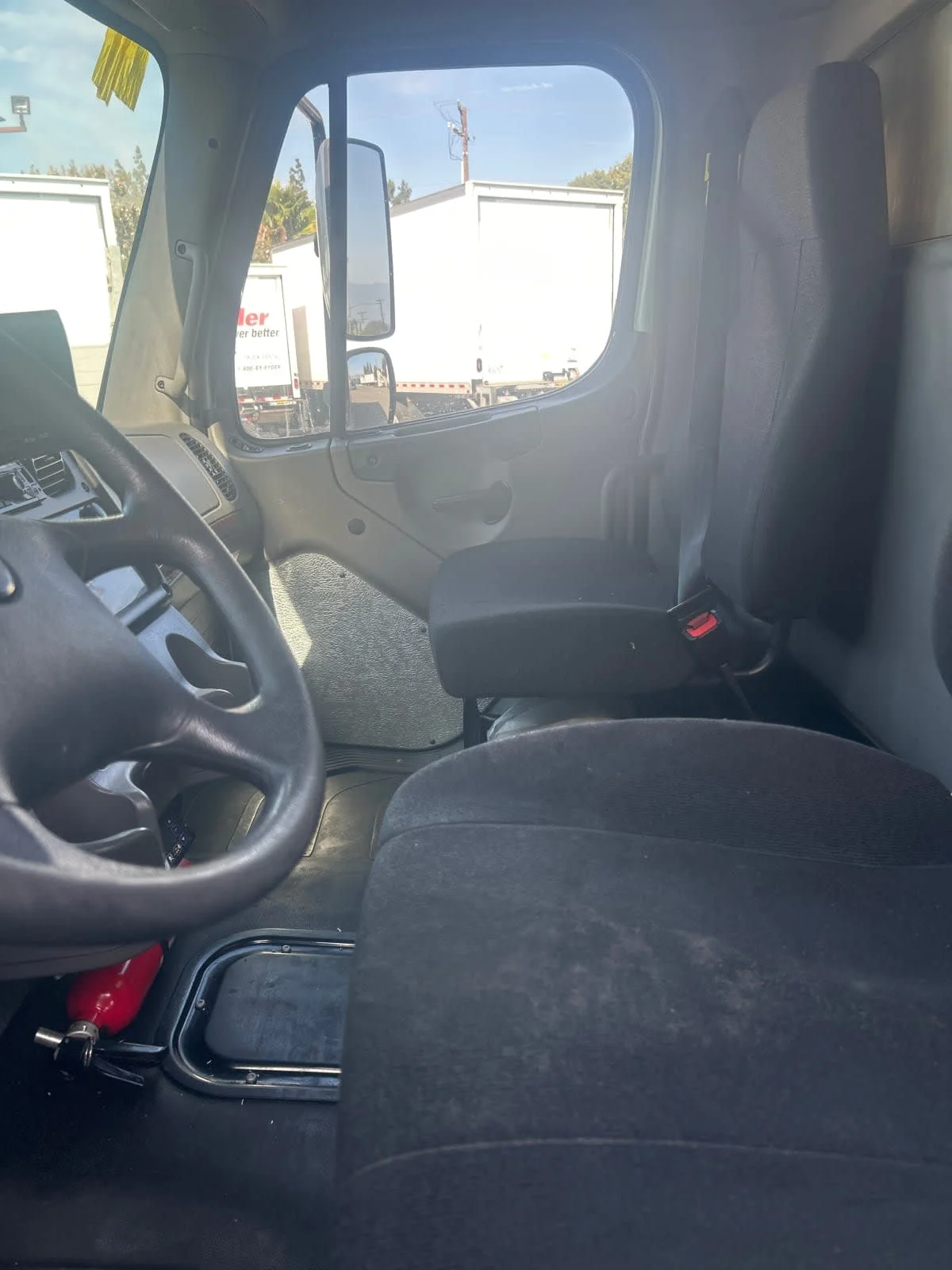 2020 Freightliner M2 106 in Pomona, CA — photo 8