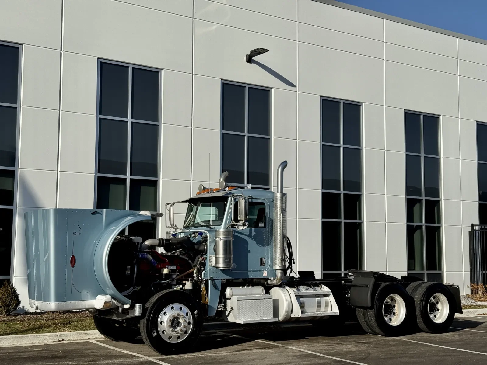 2018 Peterbilt 389 in New Lenox, IL — photo 10