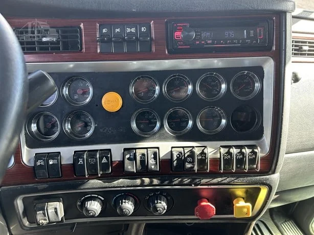 2007 Kenworth W900 in Riverton, WY — photo 13