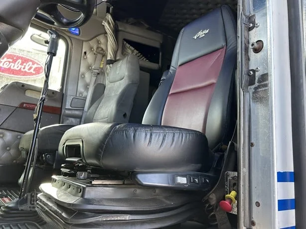2007 Kenworth W900 in Riverton, WY — photo 10