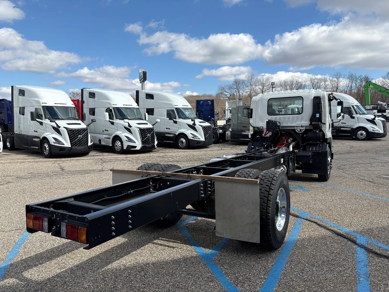 2026 Isuzu FVR in Byron Center, MI — photo 3