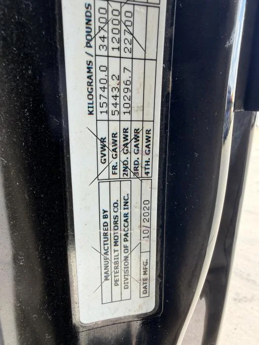 2021 Peterbilt 579 — photo 27