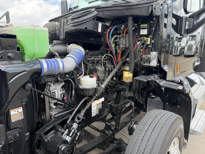 2021 Peterbilt 579 — photo 17