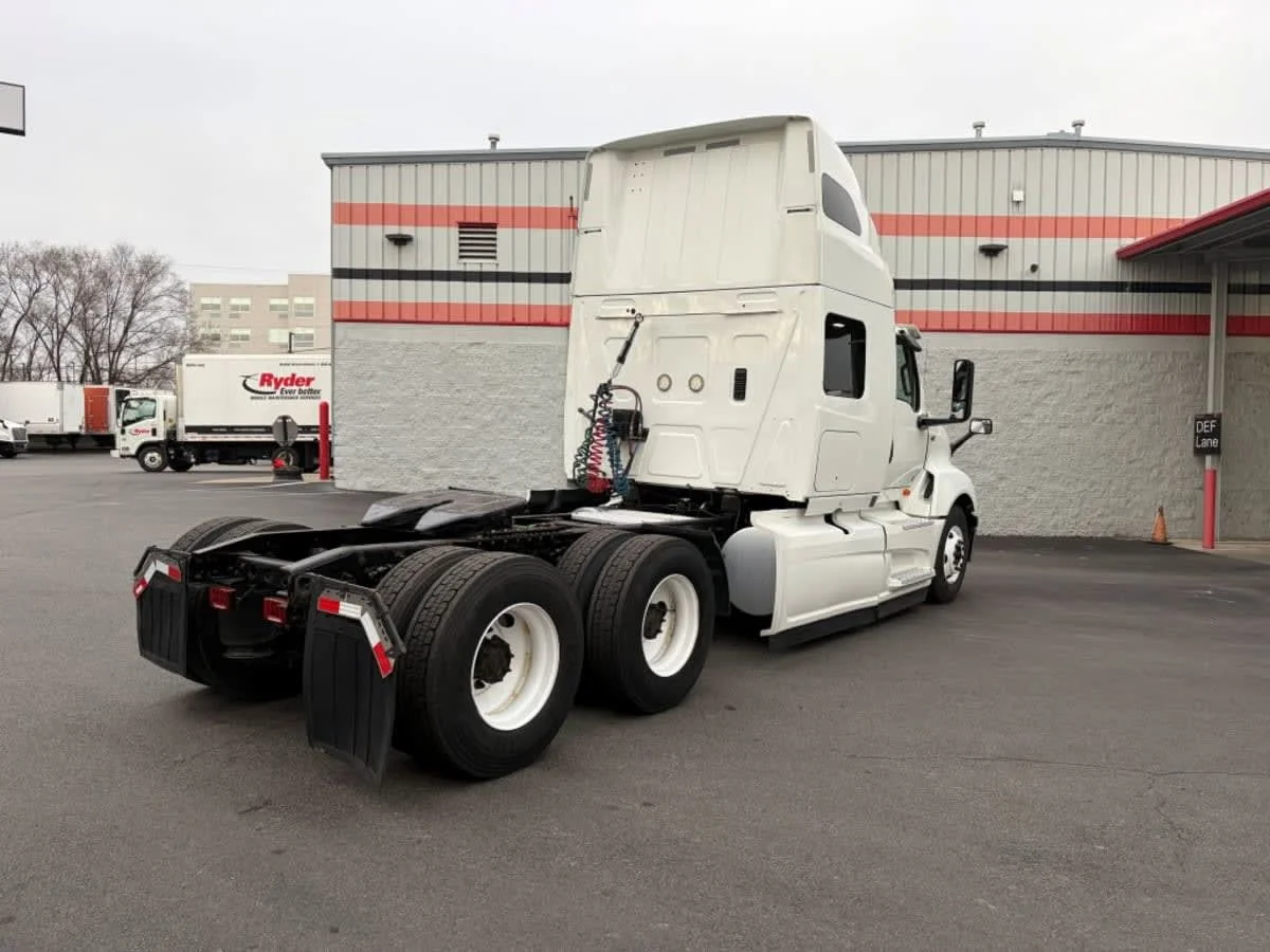 2019 International LT in Allentown, PA — photo 4