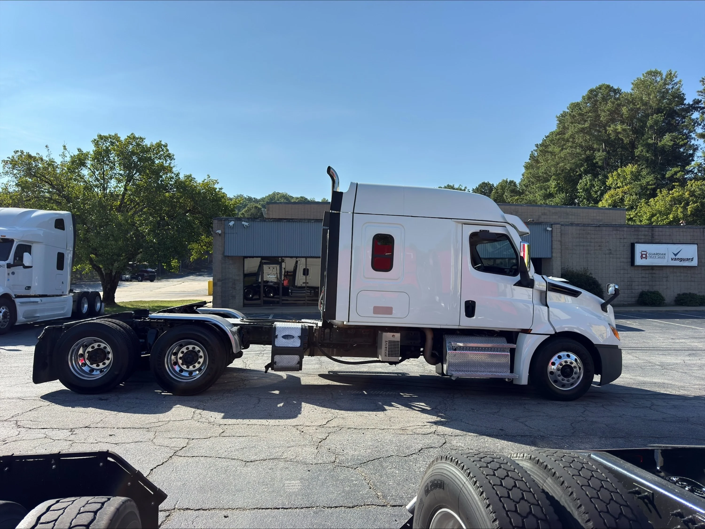 2020 Freightliner Cascadia in Guardian Atlanta — photo 4