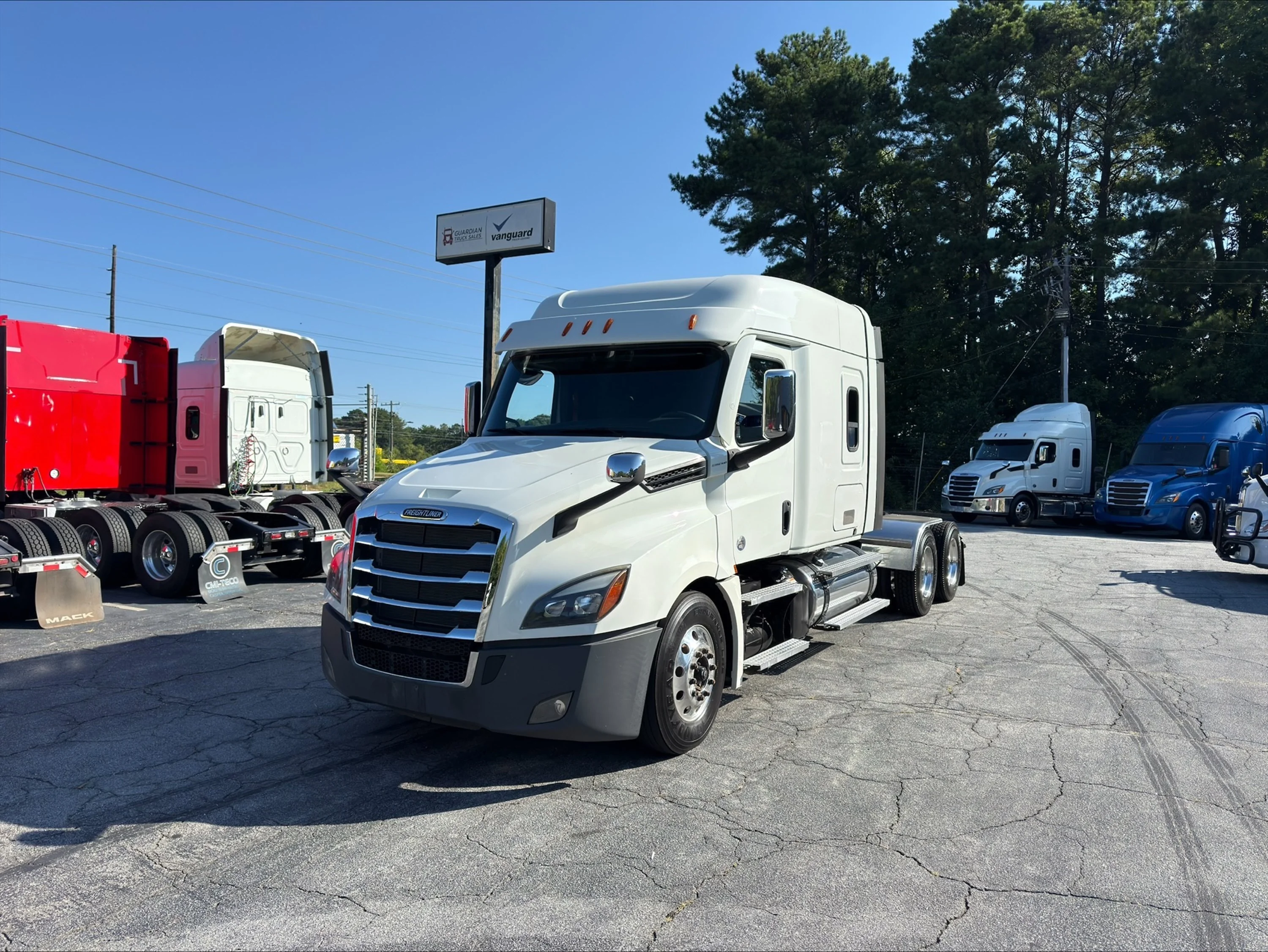 2020 Freightliner Cascadia