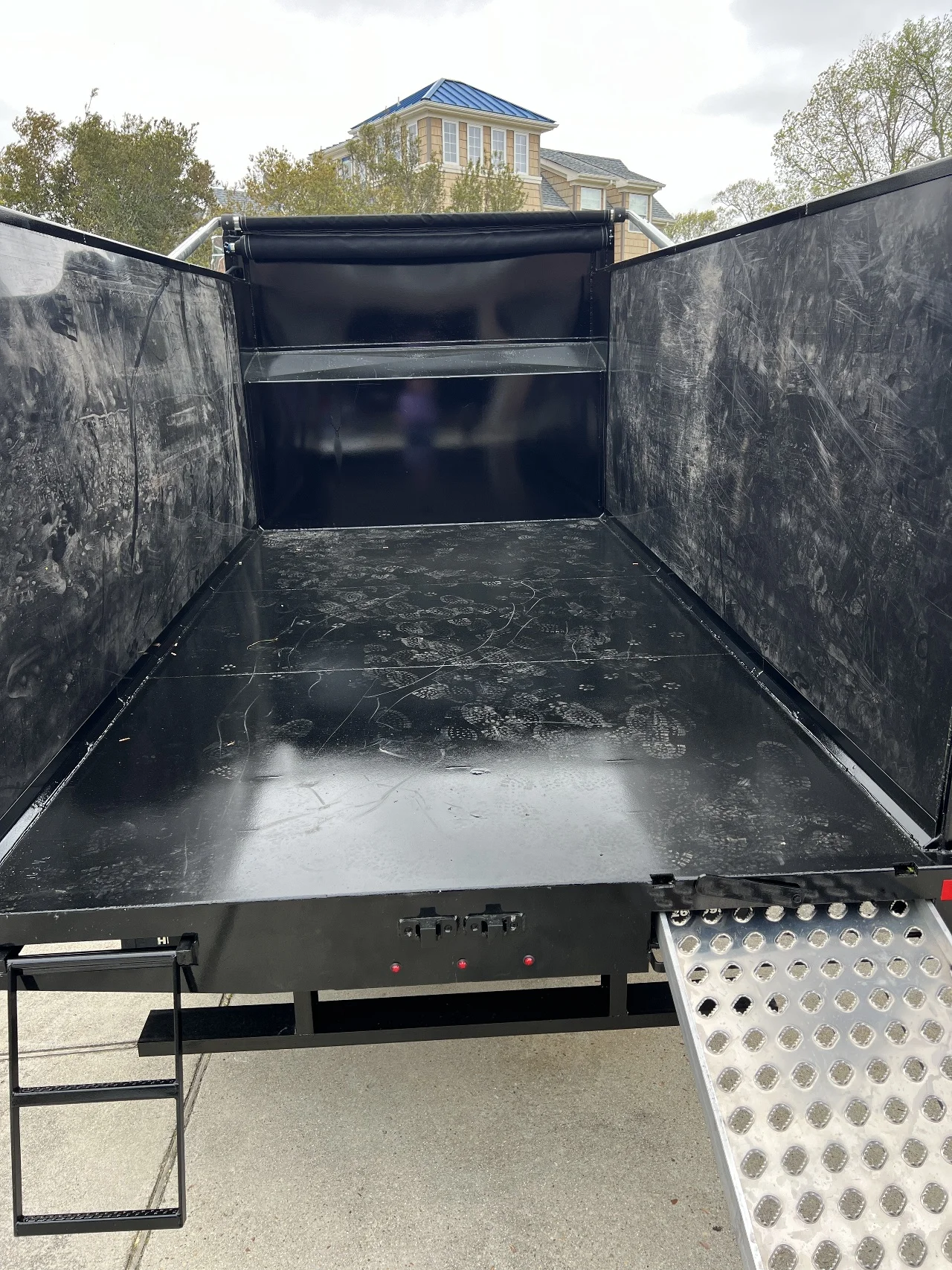 2026 Isuzu NRR in Norfolk, VA — photo 17