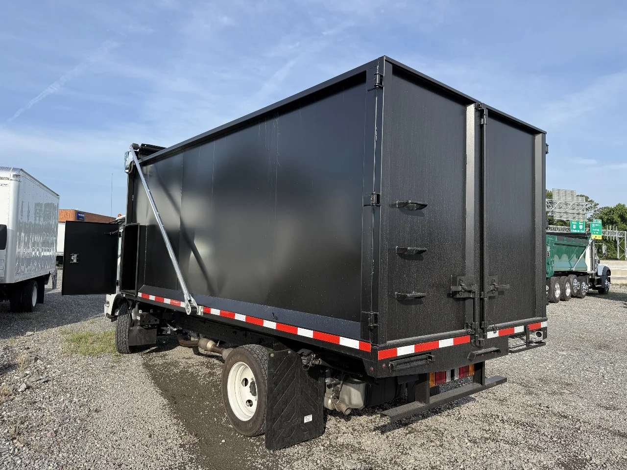 2026 Isuzu NRR in Norfolk, VA — photo 6