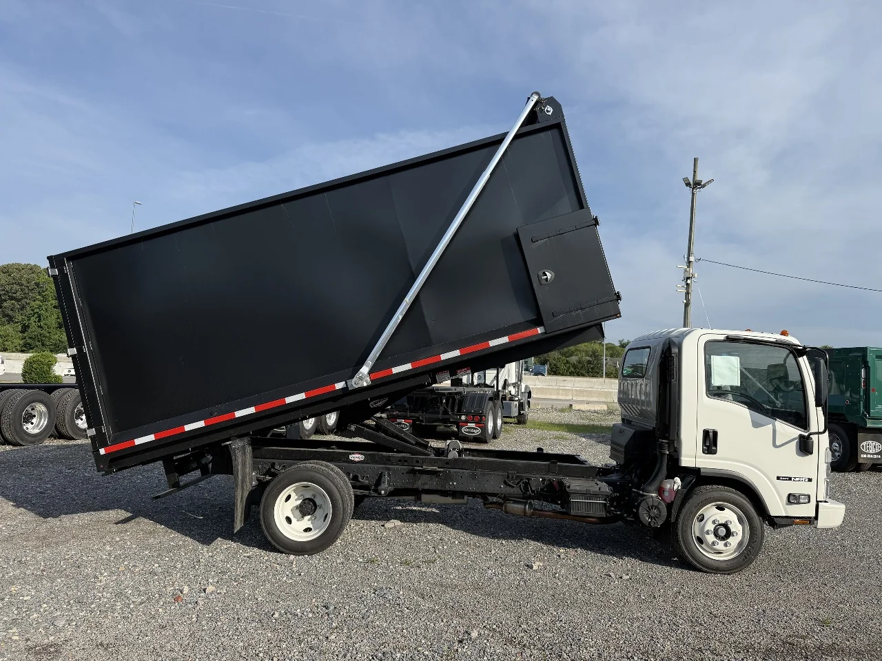 2026 Isuzu NRR in Norfolk, VA — photo 10