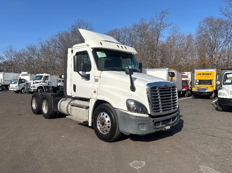 2018 Freightliner Cascadia in Monmouth Junction, NJ