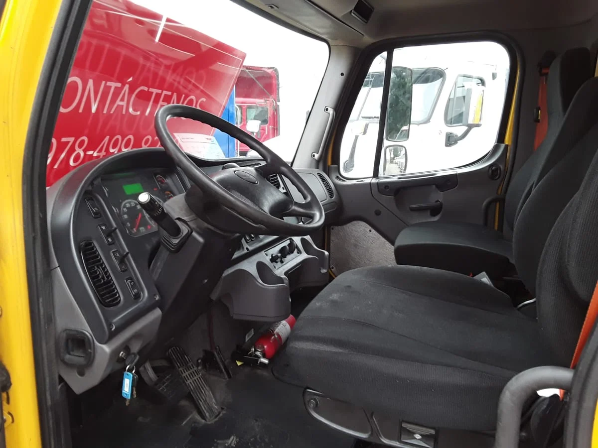 2019 Freightliner M2 106 - image 8