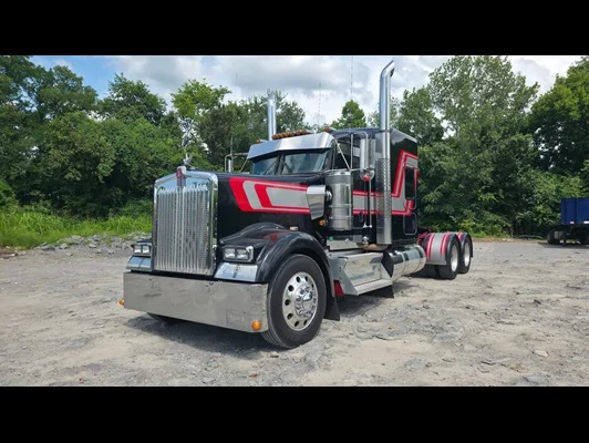 2022 Kenworth W900 in Nashville, TN — photo 2