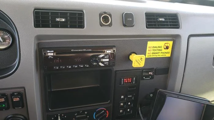 2020 Peterbilt 337 - image 14