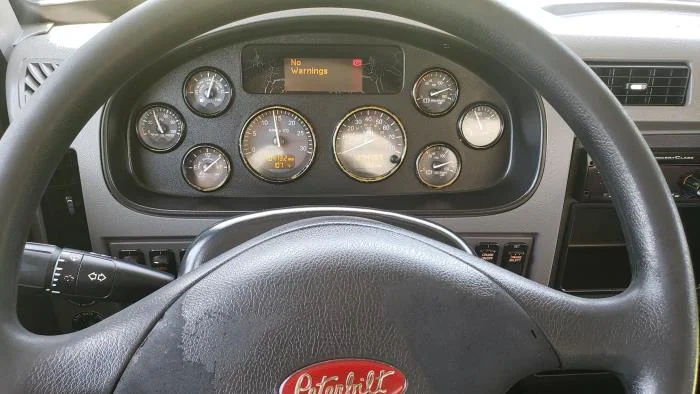 2020 Peterbilt 337 - image 12