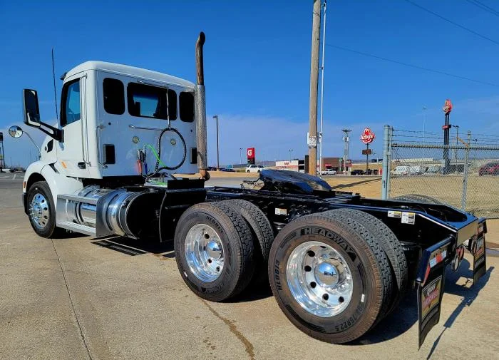 2021 Peterbilt 579 - image 8