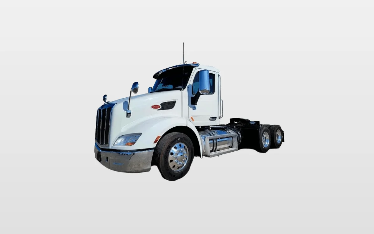 2021 Peterbilt 579 - image 1