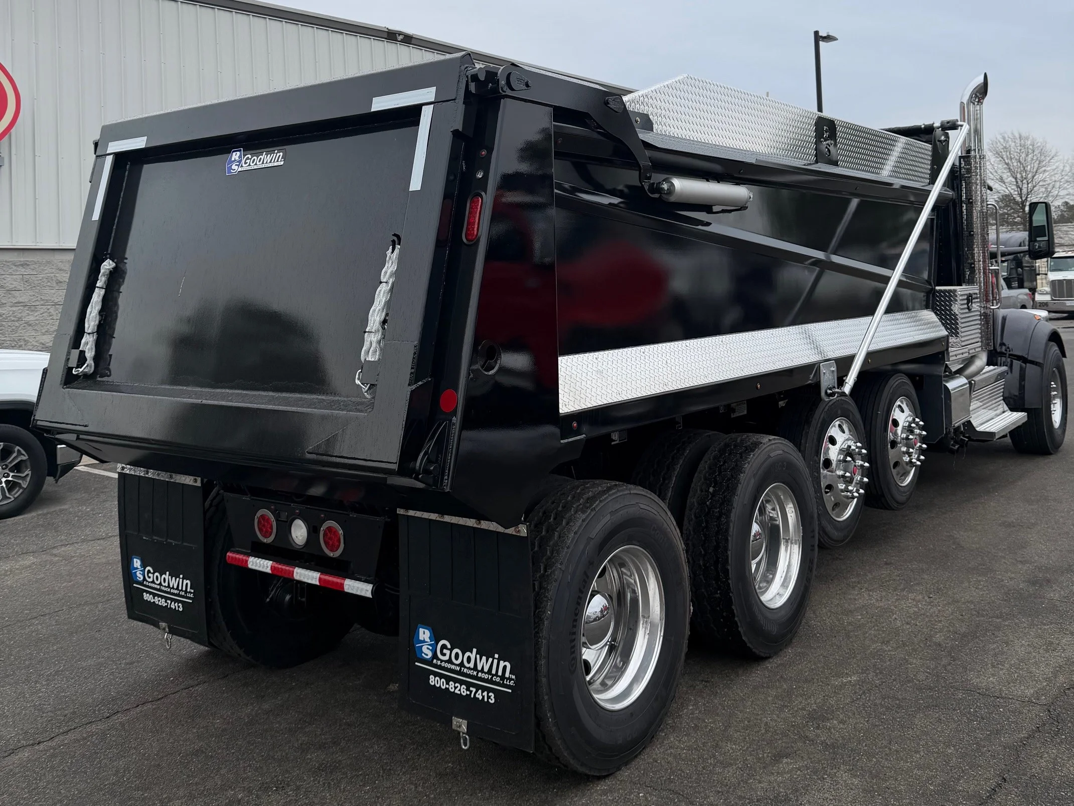 2026 Peterbilt 567 in Dunn, NC — photo 4