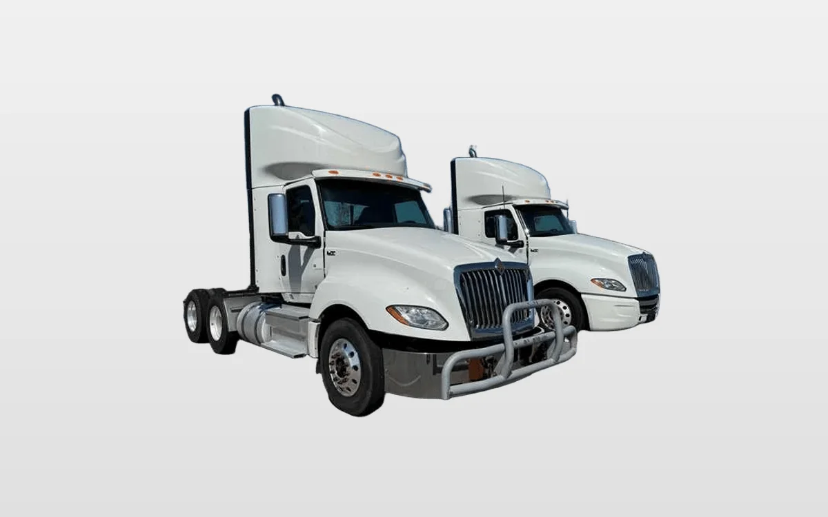 2019 International LT - image 1