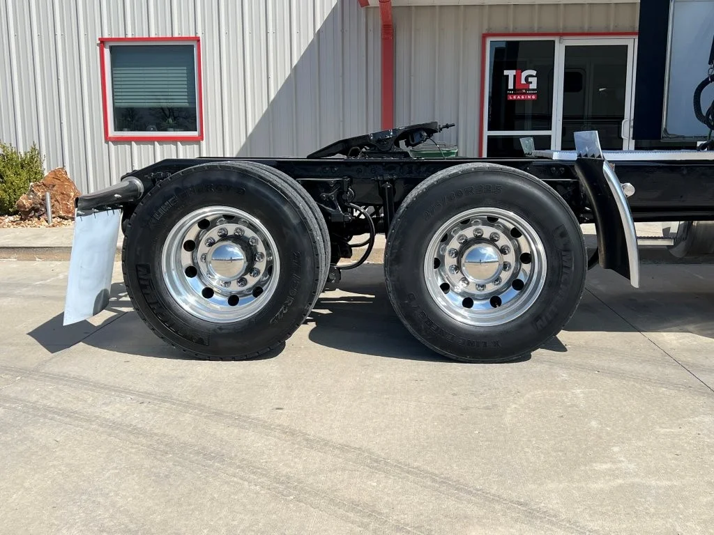 2022 Peterbilt 567 - image 9