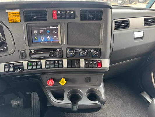 2024 Kenworth T680 in Dallas, TX — photo 20