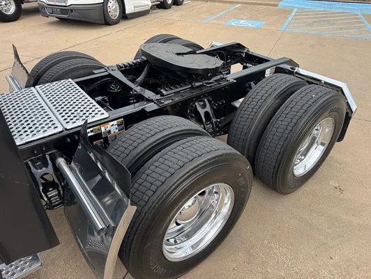 2024 Kenworth T680 in Dallas, TX — photo 15