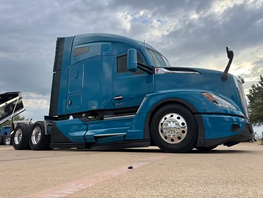 2024 Kenworth T680 in Dallas, TX — photo 11
