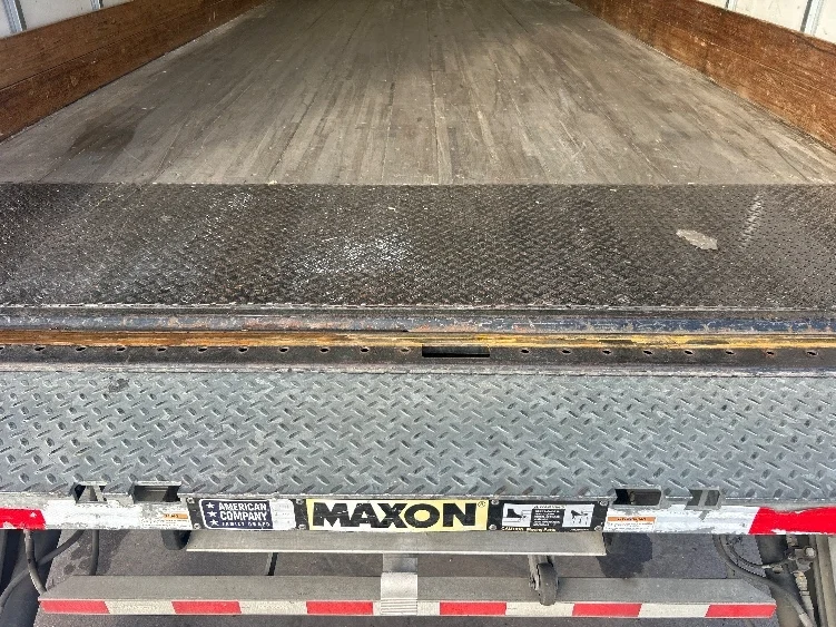 2022 Freightliner M2 106 in Dallas, TX — photo 10