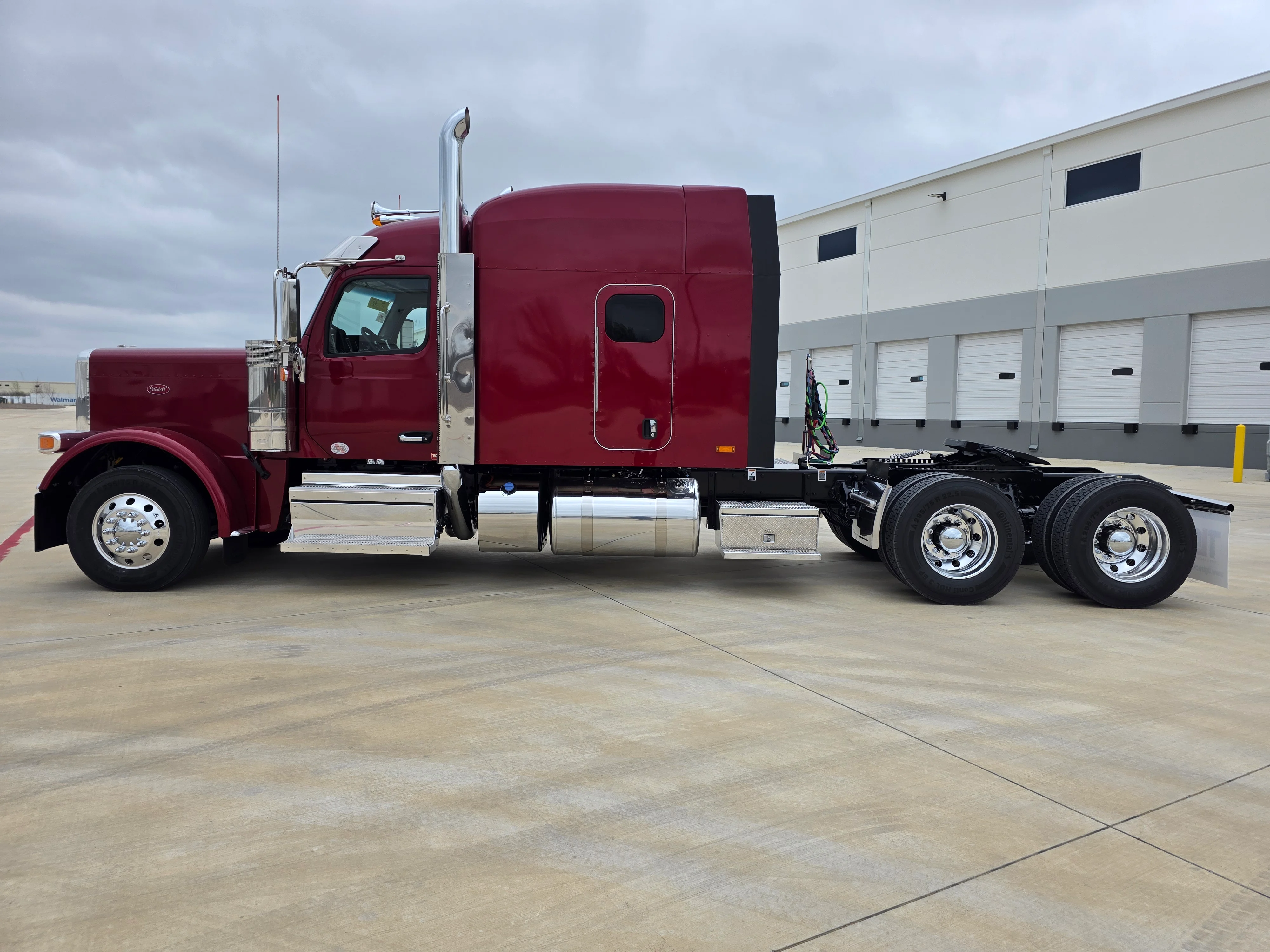 2027 Peterbilt 589 in Tallahassee, FL — photo 2