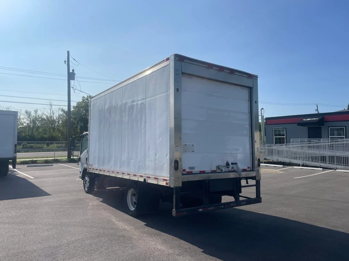 2018 Isuzu NPR - image 6