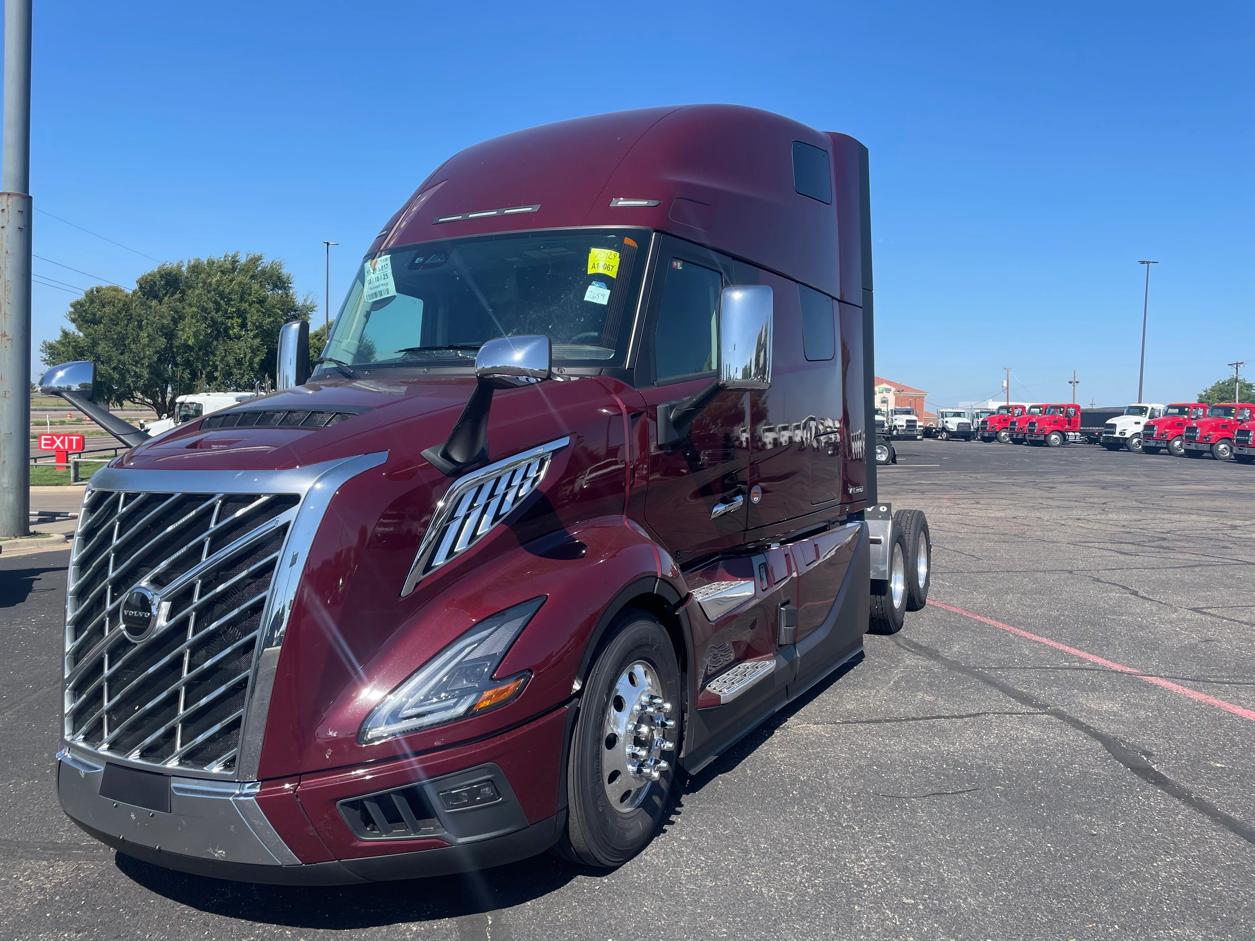 2026 Volvo VNL 860 in Amarillo, TX